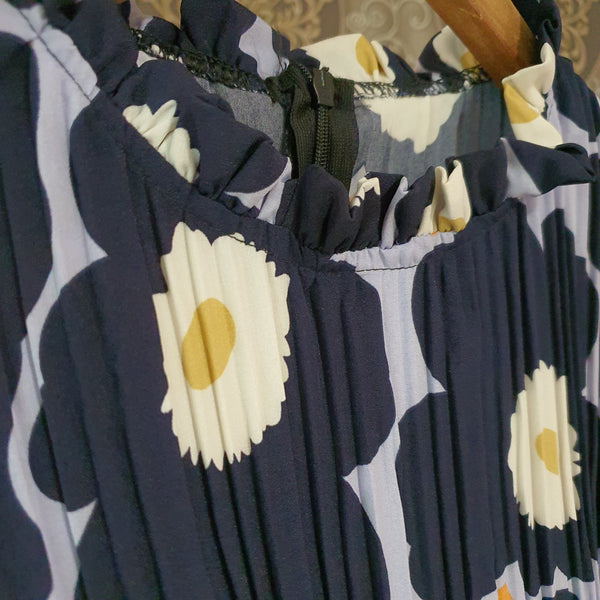 Meri Pleated Dress | AlmazHijabi.Com