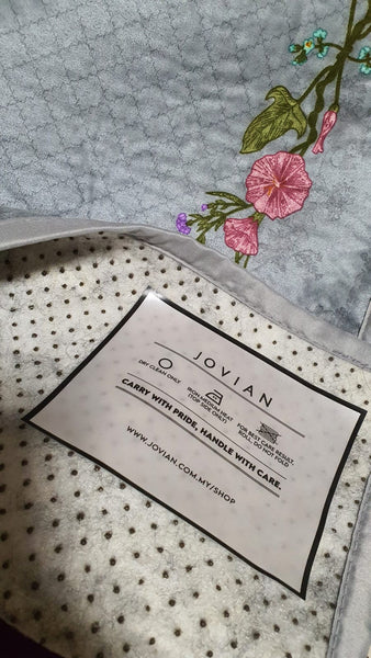 [100% AUTHENTIC] AYESHA SEJADAH by JOVIAN