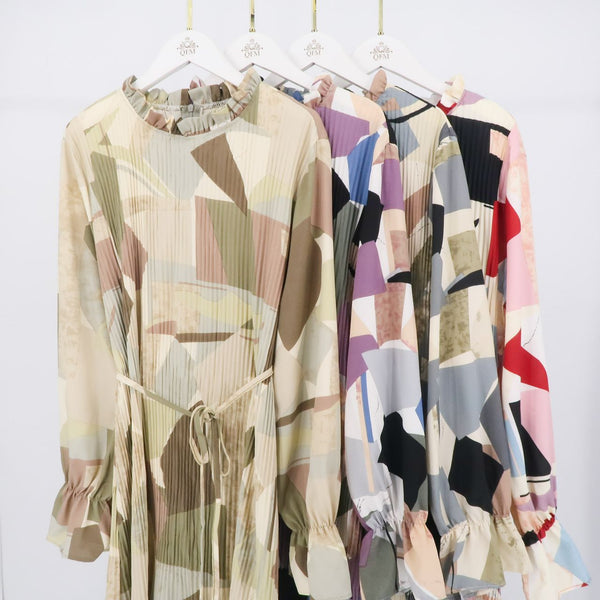 Abstract Pleated Dress | AlmazHijabi.Com