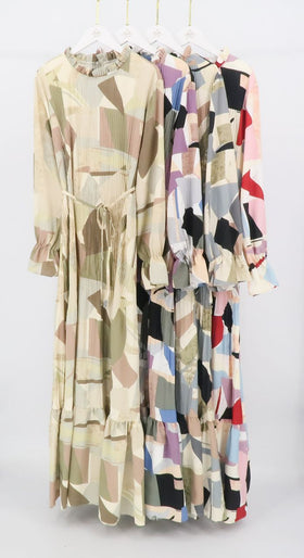 Abstract Pleated Dress | AlmazHijabi.Com