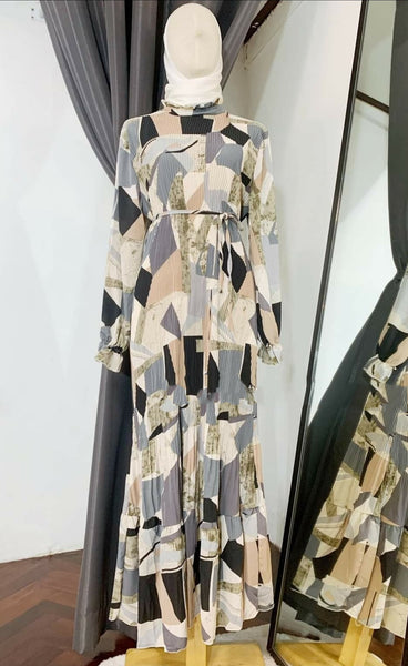 Abstract Pleated Dress | AlmazHijabi.Com